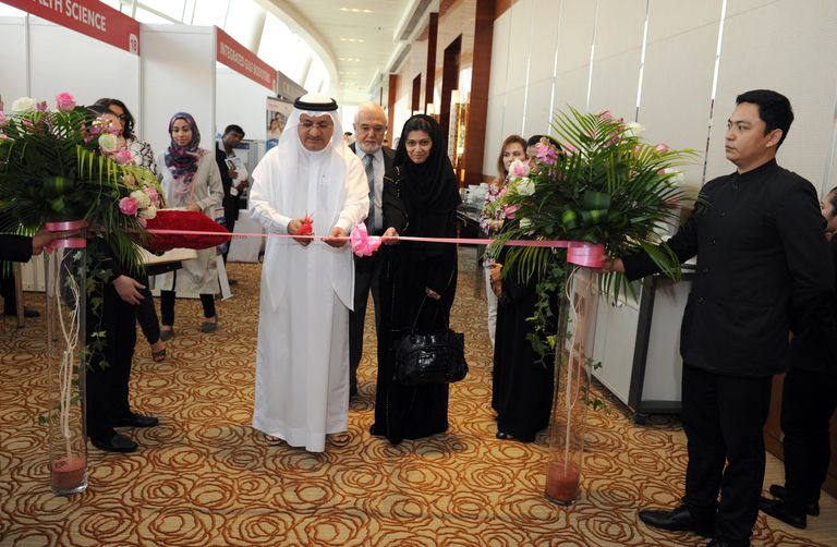 انطلاق أعمال مؤتمر الإمارات التاسع لأمراض السرطان