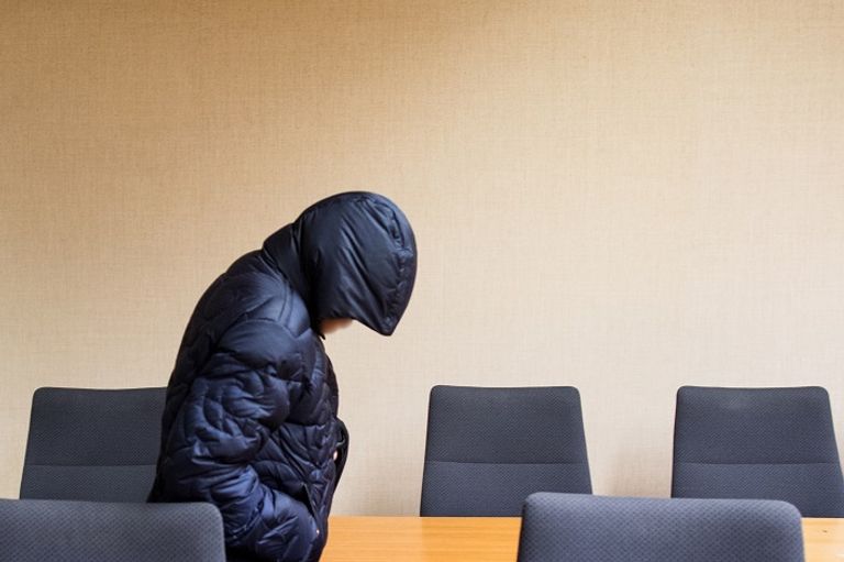 فرنر ماوز إلى جانب محاميه خلال المحاكمة - أ. ف. ب