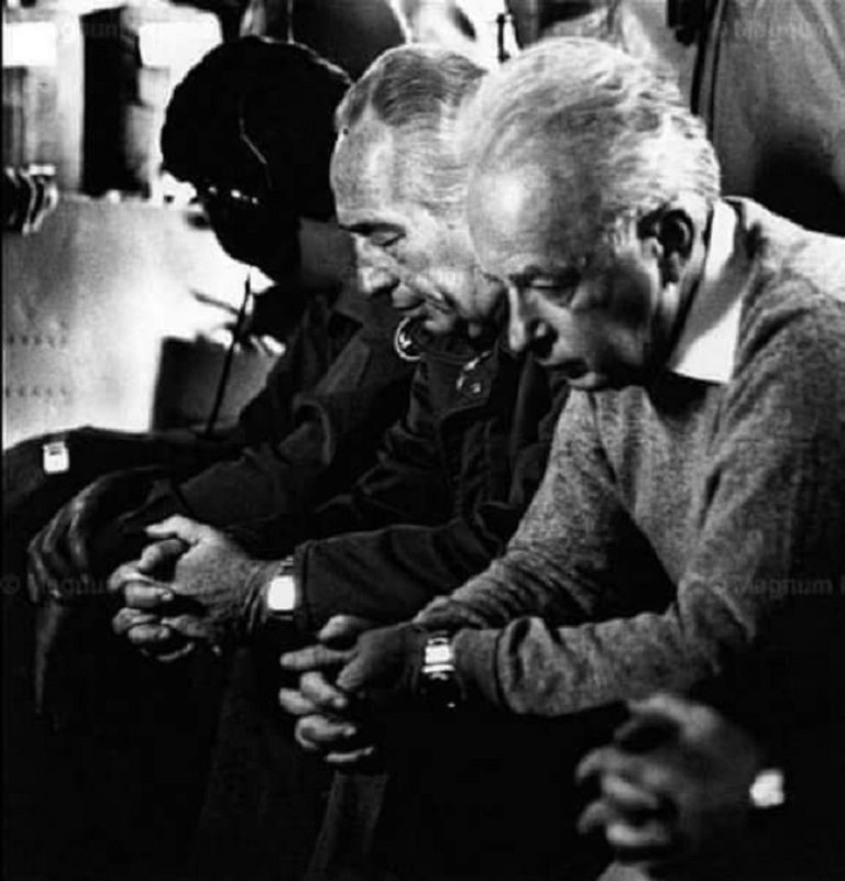 السادات أعاد سيناء بقراري الحرب والسلام