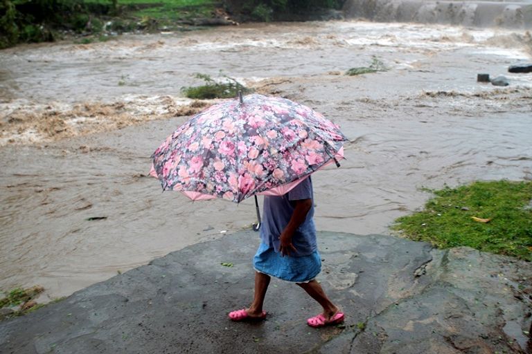 العاصفة نيت تغرق شوارع كوستاريكا - رويترز