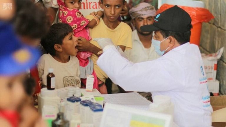 مركز الملك سلمان يكافح سوء تغذية الأطفال والأمهات باليمن