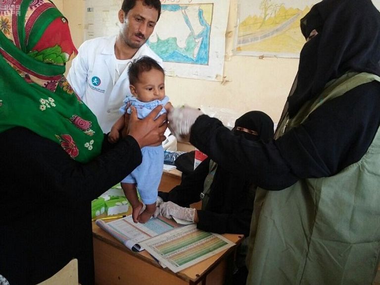 مركز الملك سلمان يكافح سوء تغذية الأطفال والأمهات باليمن
