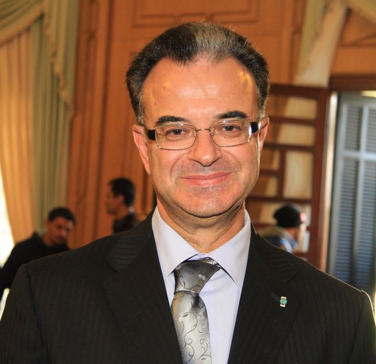 وزير الصحة التونسي الراحل سليم شاكر وزير الصحة التونسي الراحل سليم شاكر