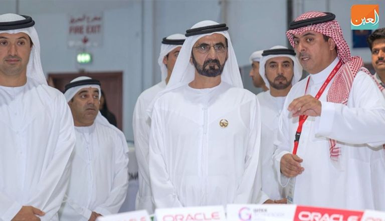 محمد بن راشد خلال زيارته لمعرض جيتكس