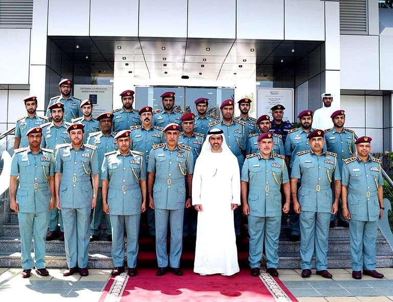 حامد بن زايد يتسلم عضوية "كلنا شرطة"