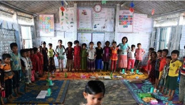 أطفال الروهينجا في مدرسة بأحد مخيمات بنجلاديش 