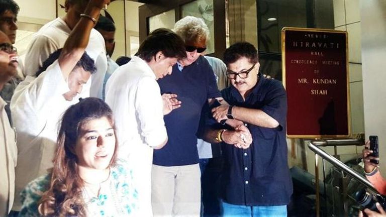 شاروخان يحضر وفاة المخرج