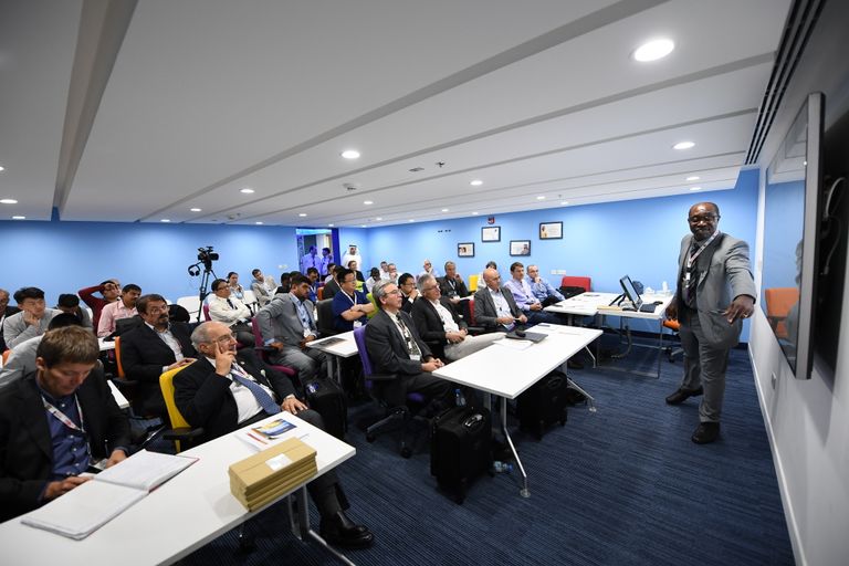 المؤتمر العالمي للجيوفيزياء الهندسية بجامعة الإمارات