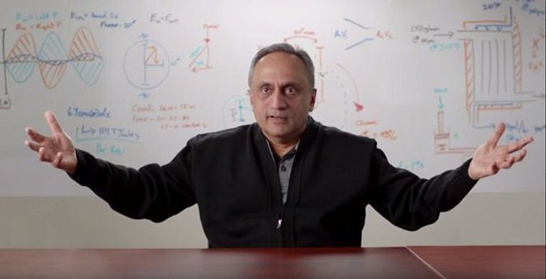 الملياردير الهندي "مانوج بهارجافا" 