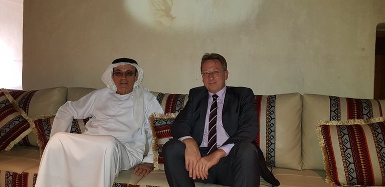 السفير الفرنسي خلال زيارته لمدينة العين