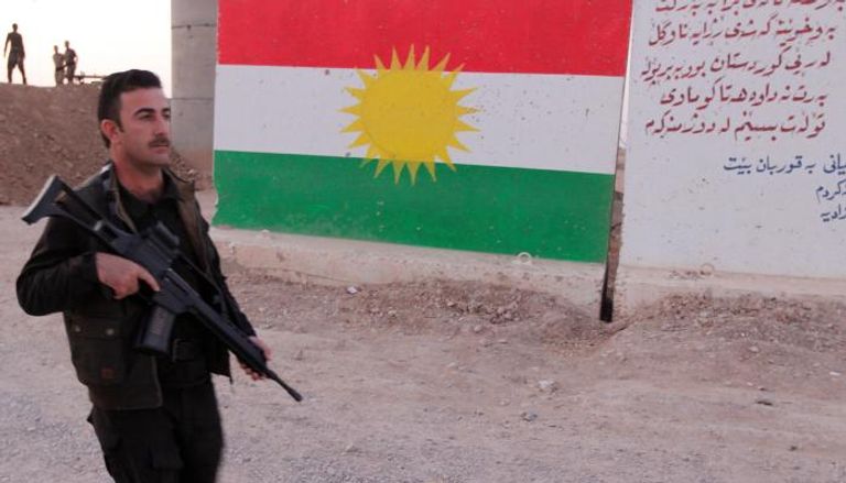 جندي من البيشمركة الكردية في كركوك (رويترز)