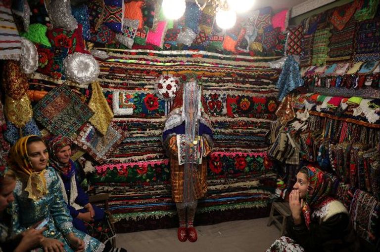 تقاليد الزواج التقليدية في قرية مسلمة في بلغاريا