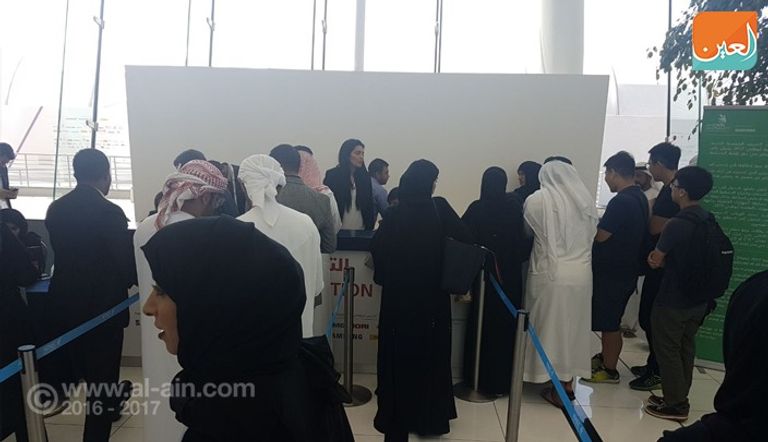 إقبال لافت من الزوار على فعاليات المسابقة