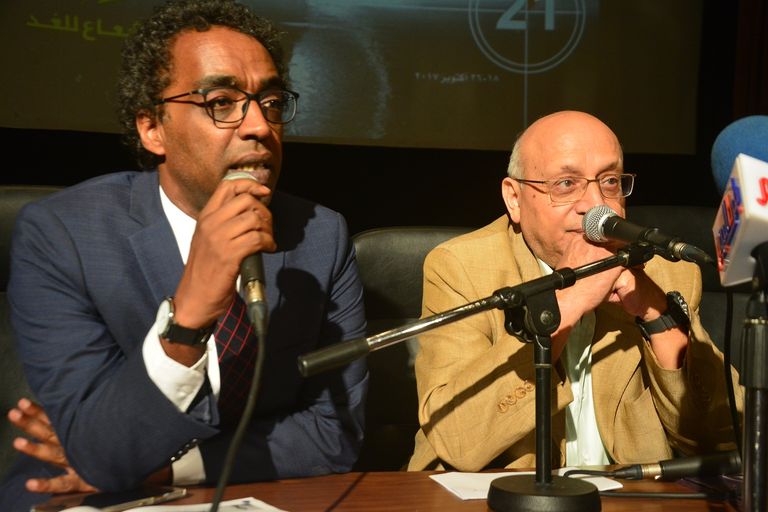 سمير سيف خلال المؤتمر الصحفي