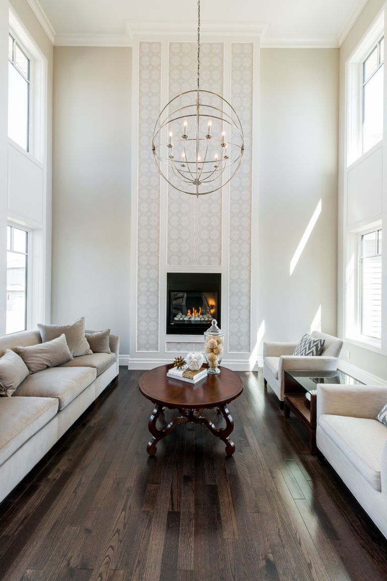 صيحة الأبيض والأسود الكلاسيكية صامدة - أرشيفية