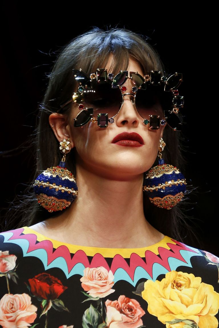 نظارات الجدات موضة تعود من جديد