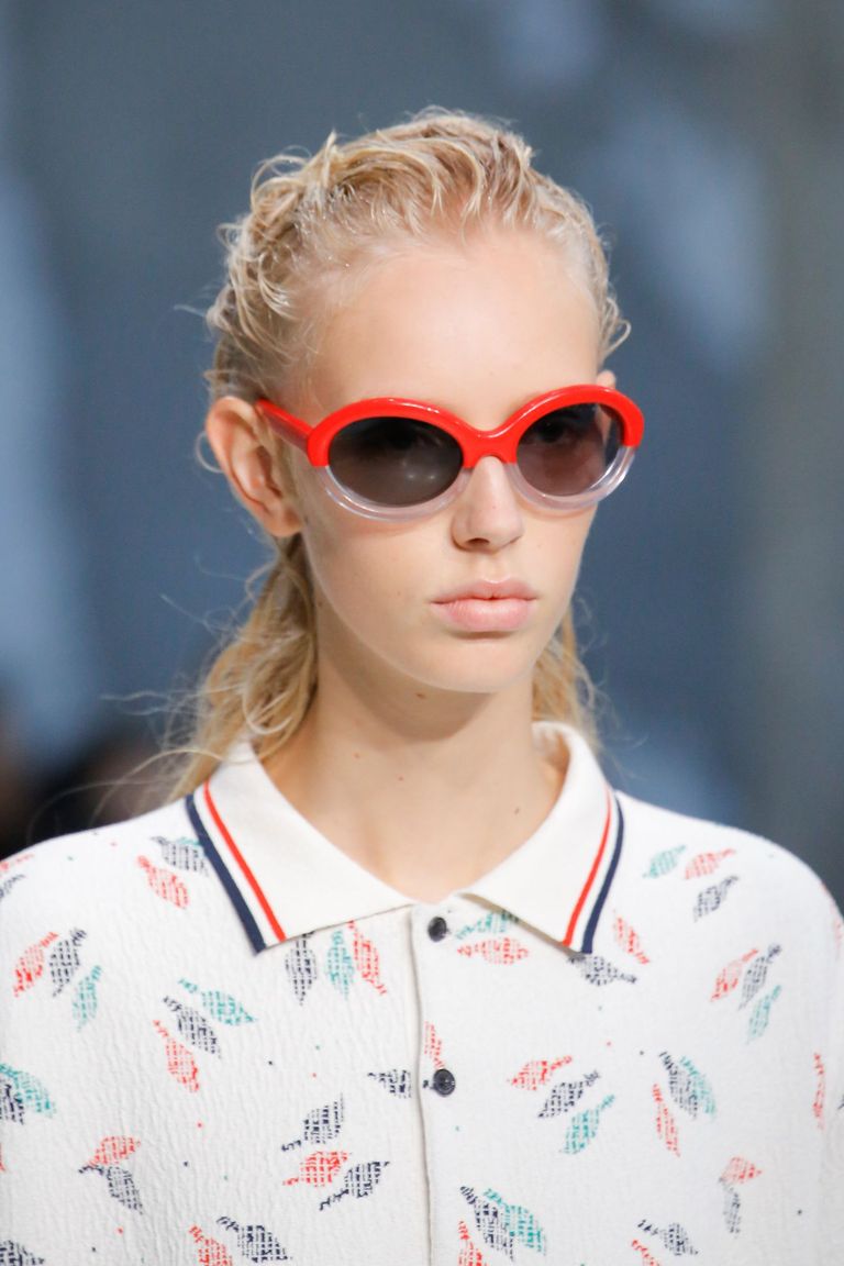 نظارات الجدات موضة تعود من جديد