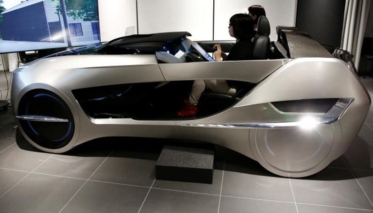 السيارة تجسد الجيل المقبل من تكنولوجيا مساعدة السائق
