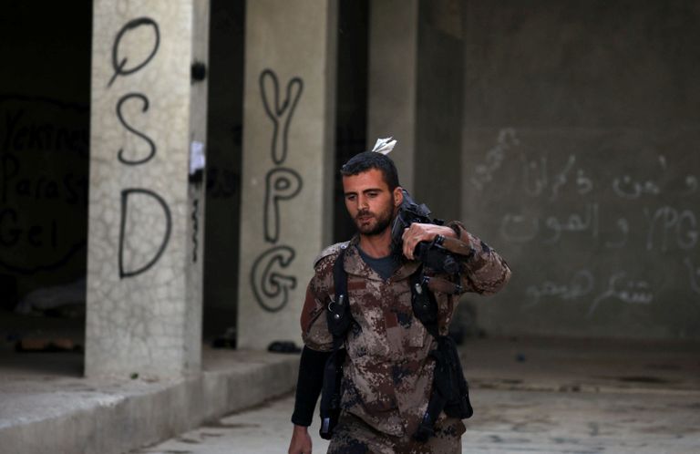 من يسيطر على الأرض في سوريا؟