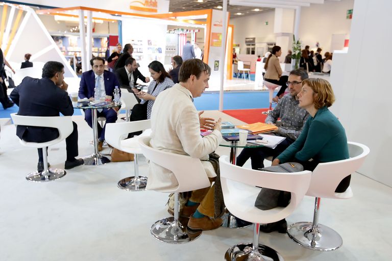 جناح دائرة الثقافة والسياحة في فرانكفورت