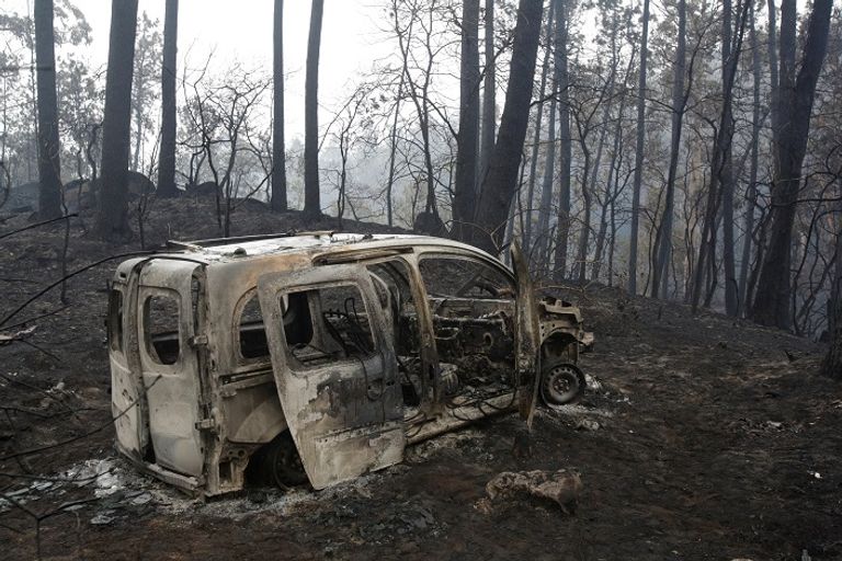 الحرائق دمرت العديد من المنازل في البرتغال- رويترز