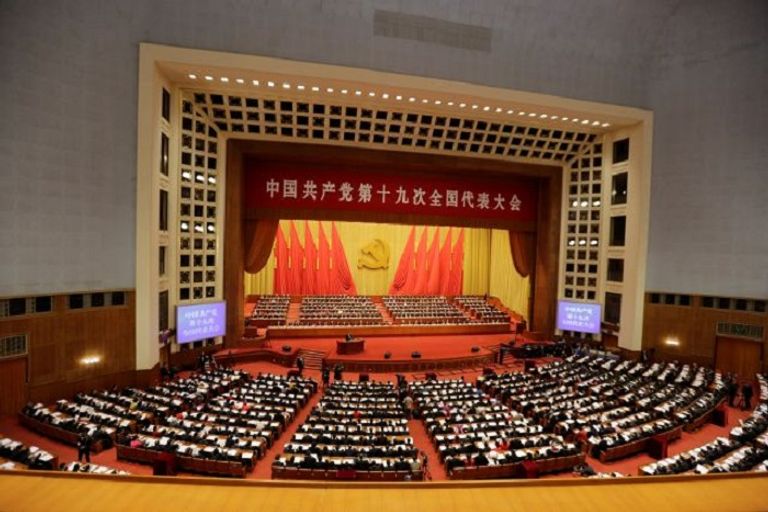 الرئيس الصيني قبيل إلقاء كلمته