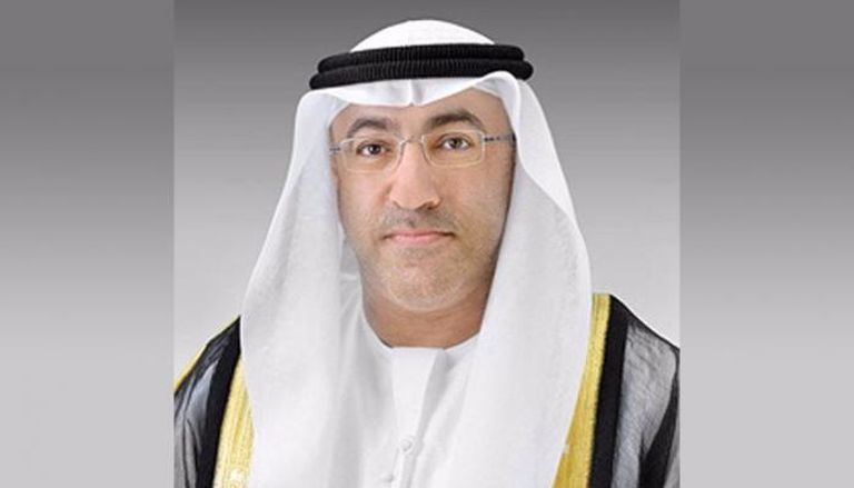 عبدالرحمن العويس وزير الصحة ووزير الدولة لشؤون المجلس الوطني بالإمارات