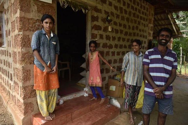 السيدة المسنة جامما تتحدث عن الاحتفال بعيد ديوالي