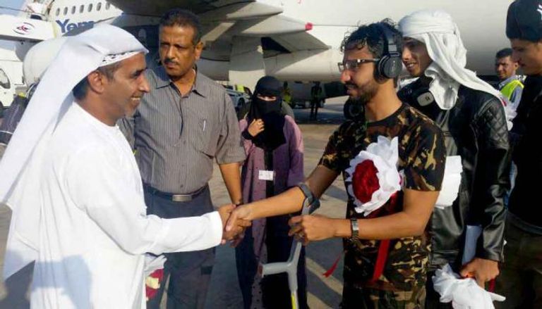 إنسانية الإمارات تنقذ اليمن من همجية المليشيات 