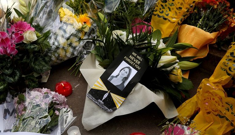 قبر الصحفية المقتولة دافني كاروانا- أ.ف.ب