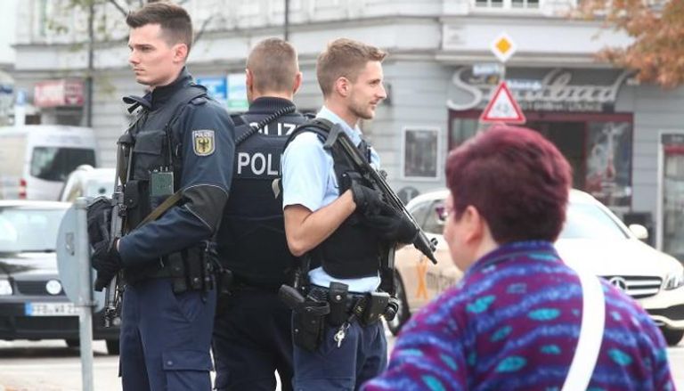 الشرطة الألمانية في موقع الحادث- رويترز