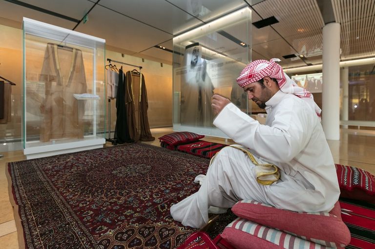 جانب من عروض التراث الإماراتي