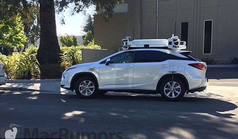 سيارة أبل ذاتية القيادة