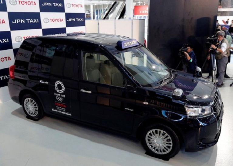قص شريط السيارة الجديدة لـ"تويوتا"