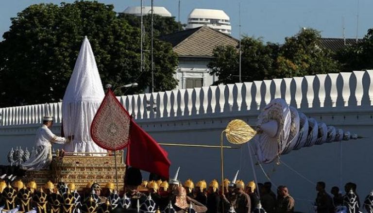 التايلانديون يستعدون لجنازة باذخة لملكهم الراحل
