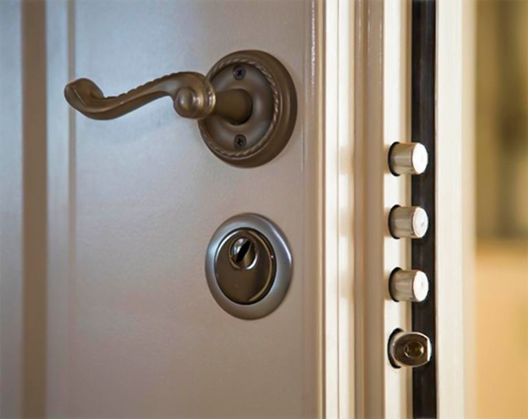 صورة للمنزل الذي لا يزال تحت الإنشاء