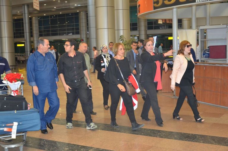 لطفي بوشناق لحظة وصوله أرض المطار