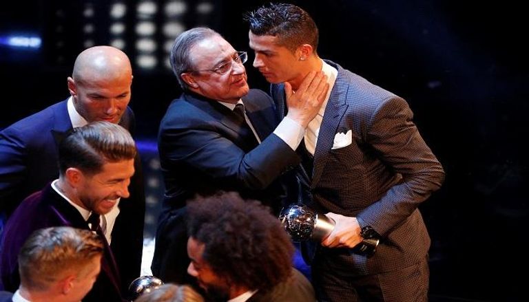 بيريز: شرف كبير لريال مدريد احتكار جوائز الأفضل بالفيفا