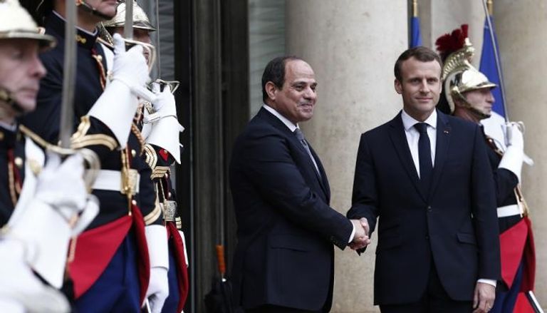 الرئيس الفرنسي يستقبل السيسي