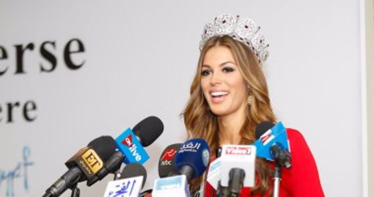 ملكة جمال الكون في القاهرة