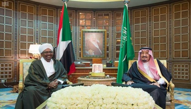 العاهل السعودي الملك سلمان والرئيس السوداني عمر البشير