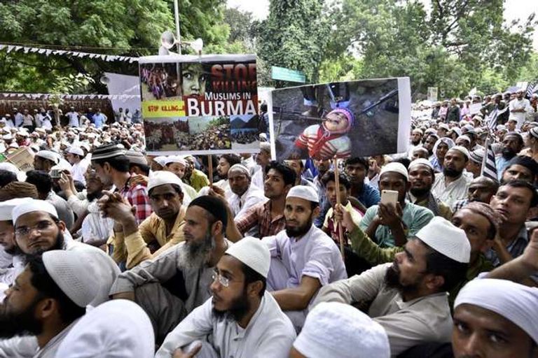 مشاركون في المسيرة