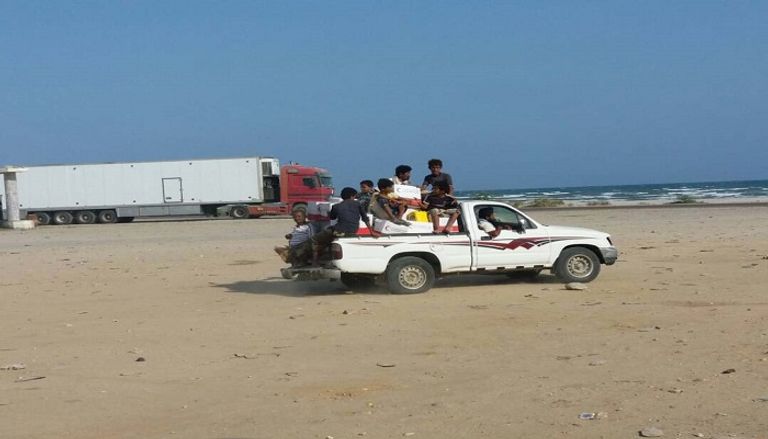 5 قوافل للهلال الأحمر الإماراتي بشبوة اليمنية