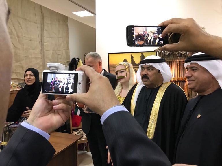 الوفد الإماراتي والبيلاروسي خلال الافتتاح