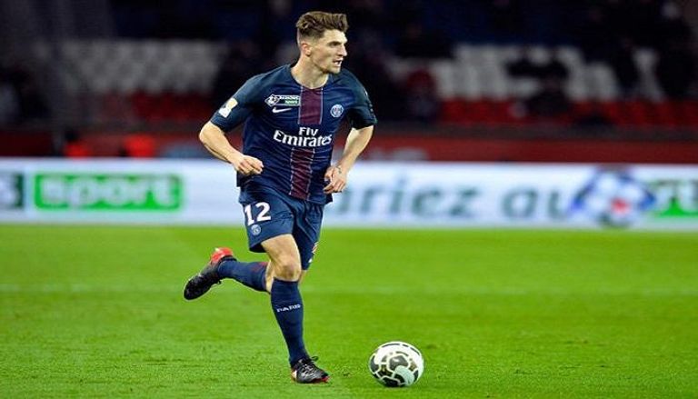 لاعب سان جيرمان يوجه نقدا لاذعا لإدارة ناديه
