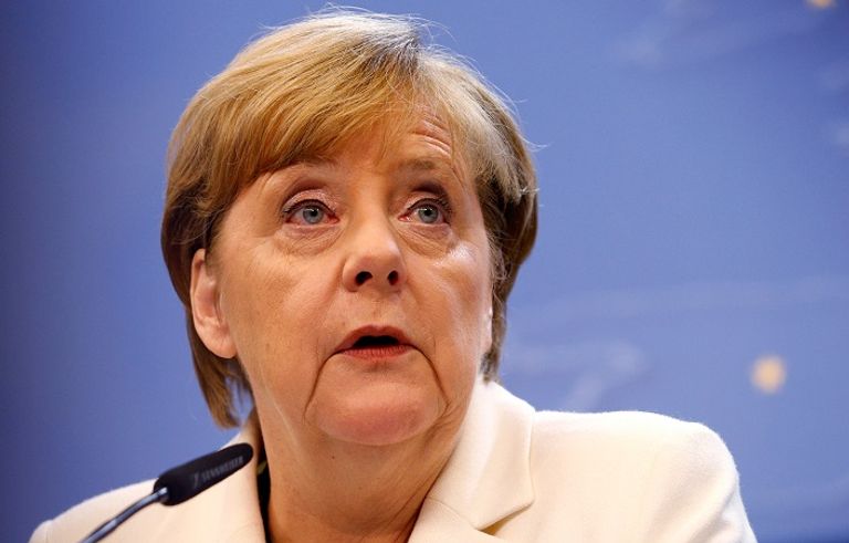 فرحة أنصال الانفصال في كتالونيا - رويترز