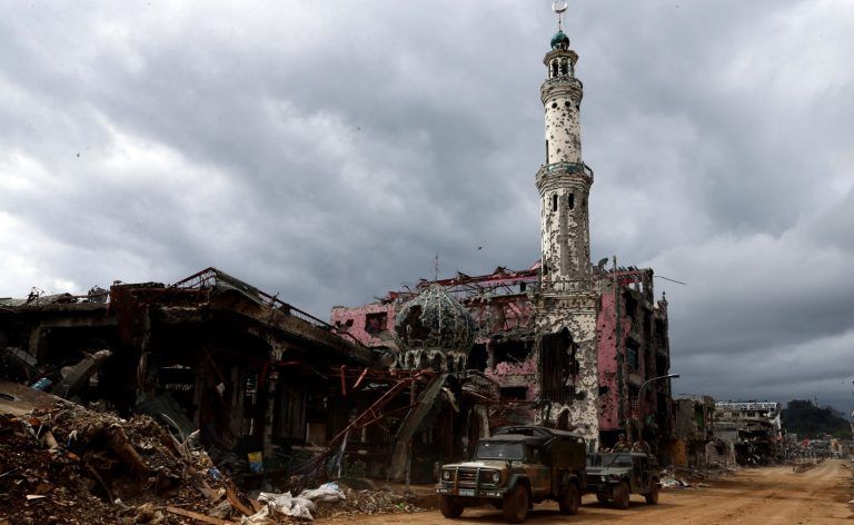 أشرس معركة تشهدها الفلبين منذ سنوات