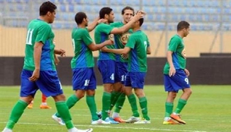 الشحات ينقذ المقاصة وسموحة يهدر صدارة الدوري المصري