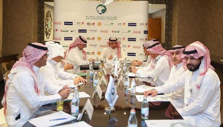 اتحاد الكرة السعودي يكشف موعد بدء تطبيق تقنية الفيديو