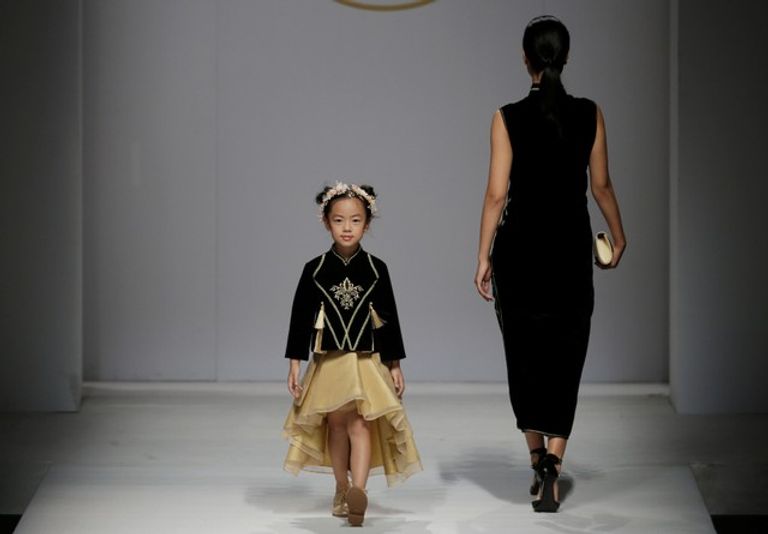 مجموعة مميزة لأزياء الأطفال ضمن أسبوع الموضة بالصين